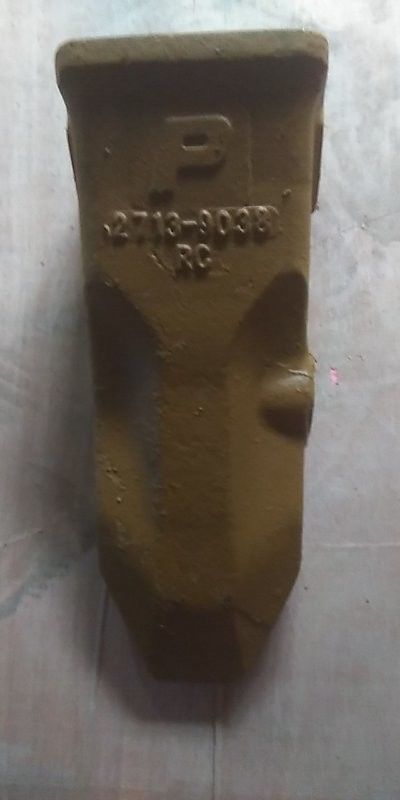 DOOSAN S130 Daewoo DH130 Dents de godet, pointes de godet 2713-9038, dent avec matériau durable pour engins de terrassement Daewoo
